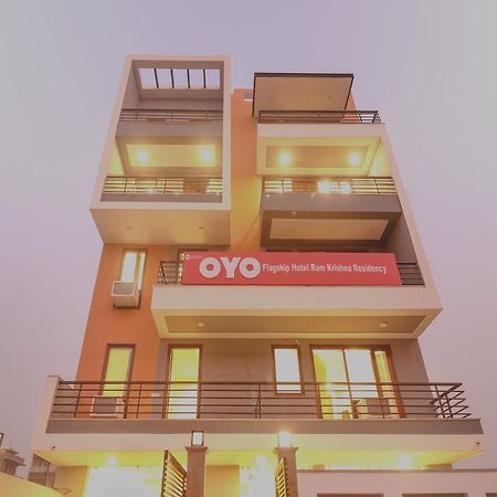 Super Hotel O Comfort Residency Near Artemis Hospital Gurgaon Exterior foto