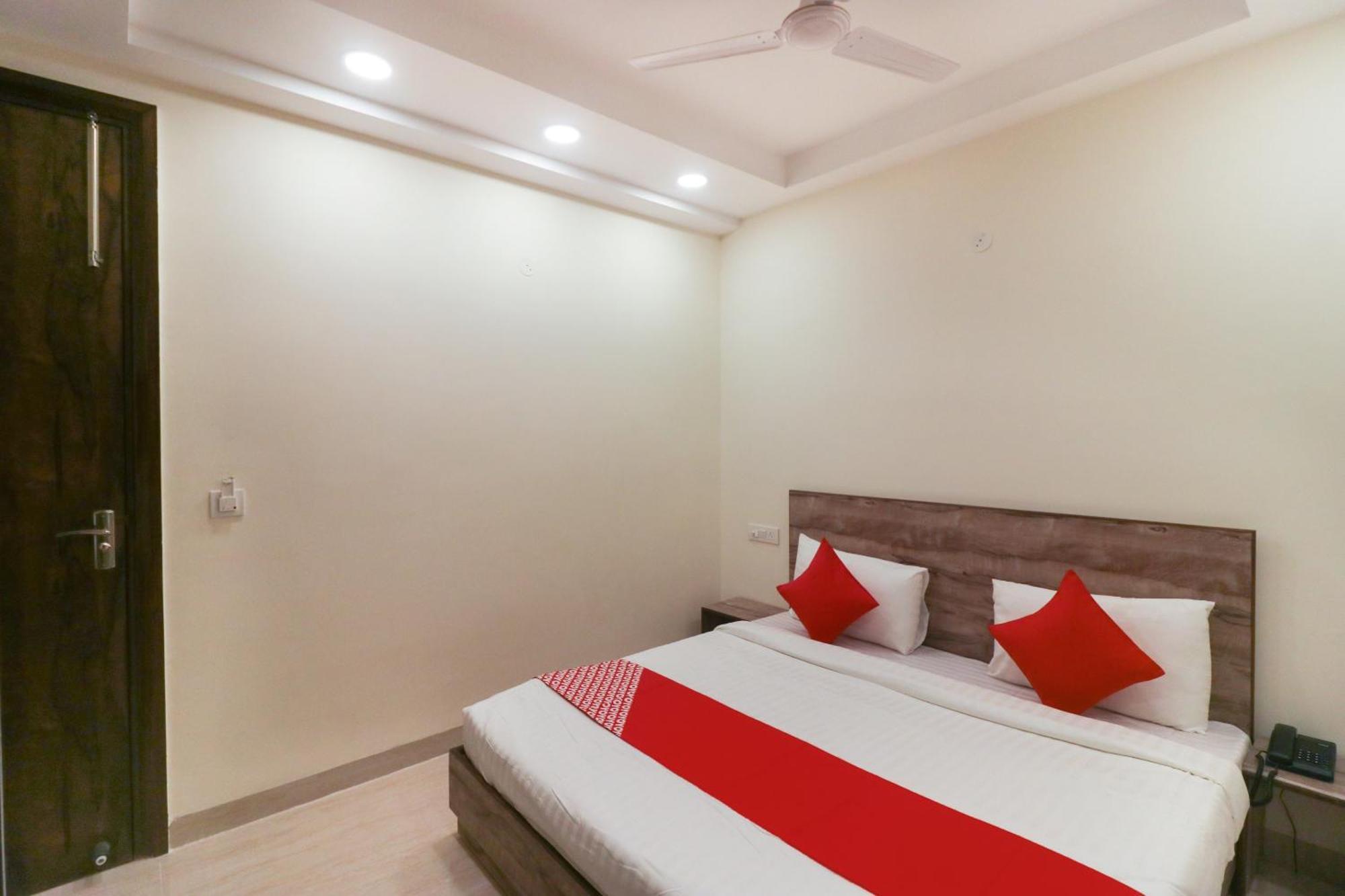 Super Hotel O Comfort Residency Near Artemis Hospital Gurgaon Exterior foto