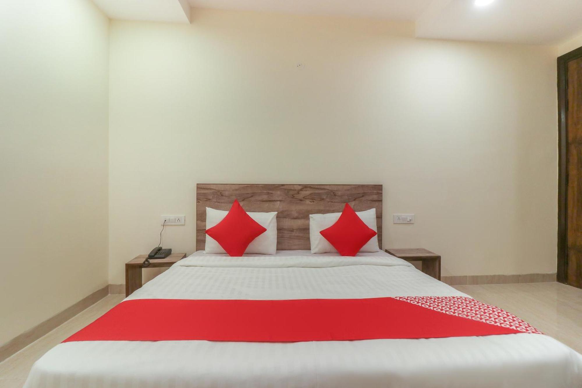 Super Hotel O Comfort Residency Near Artemis Hospital Gurgaon Exterior foto